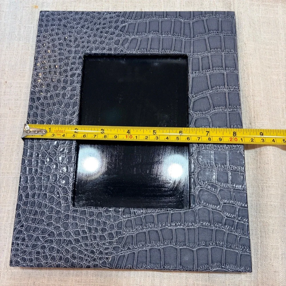 Gray Croc Embossed Faux Leather 4x6 Photo Frame‎ Horizontal Tabletop Decor